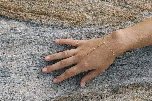 Dalia hand chain