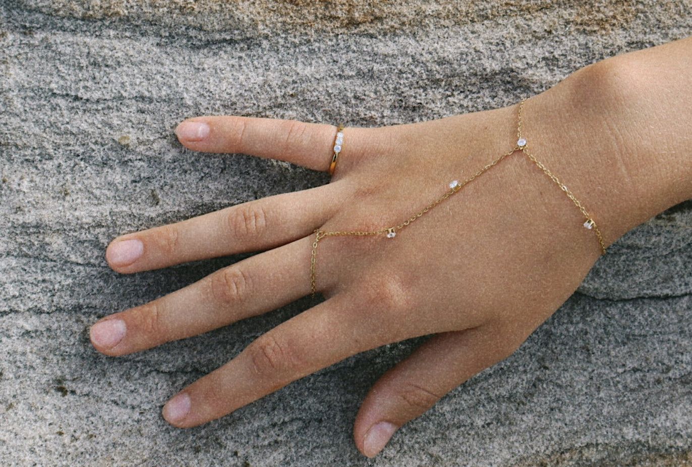 Sara ring