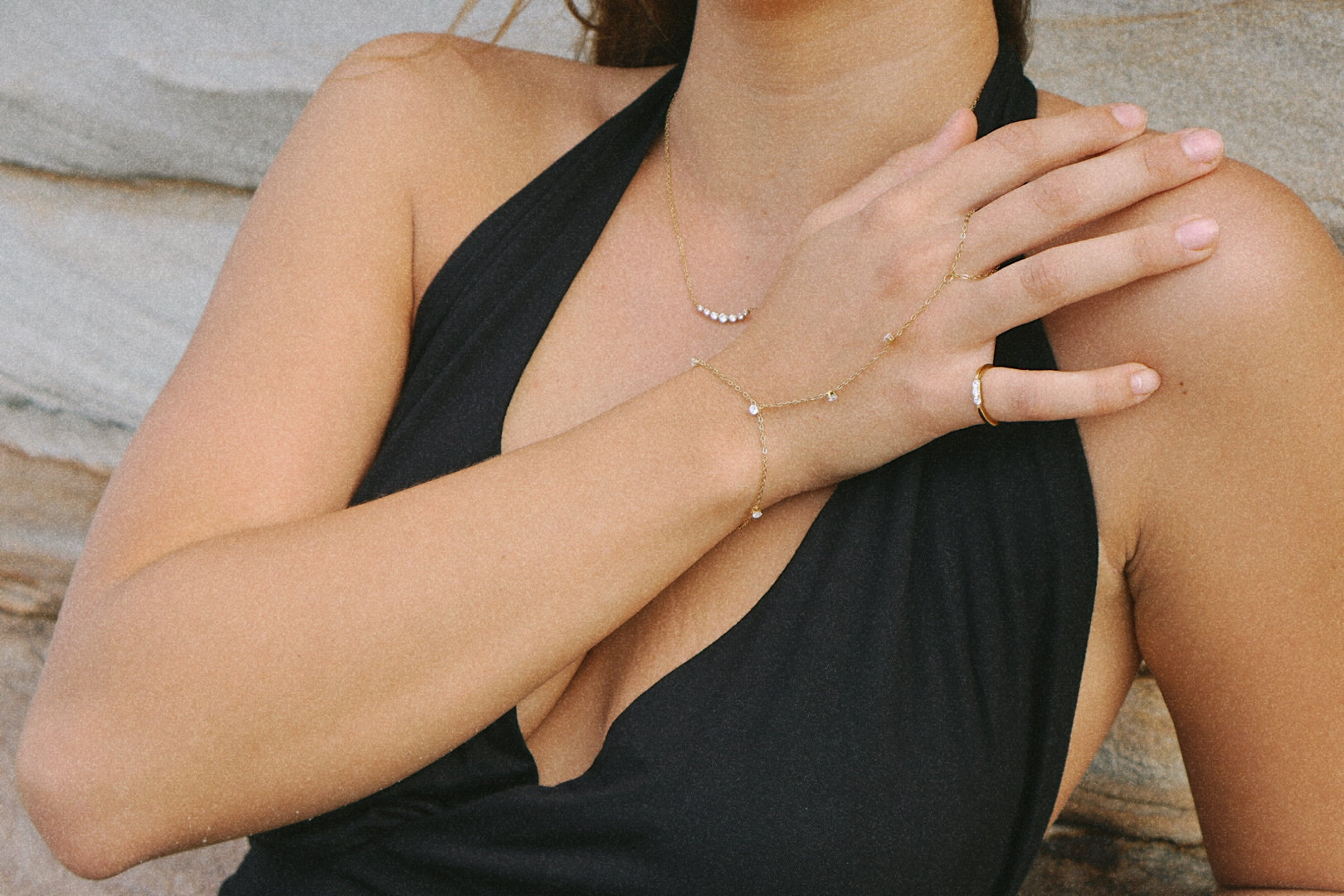 Dalia hand chain