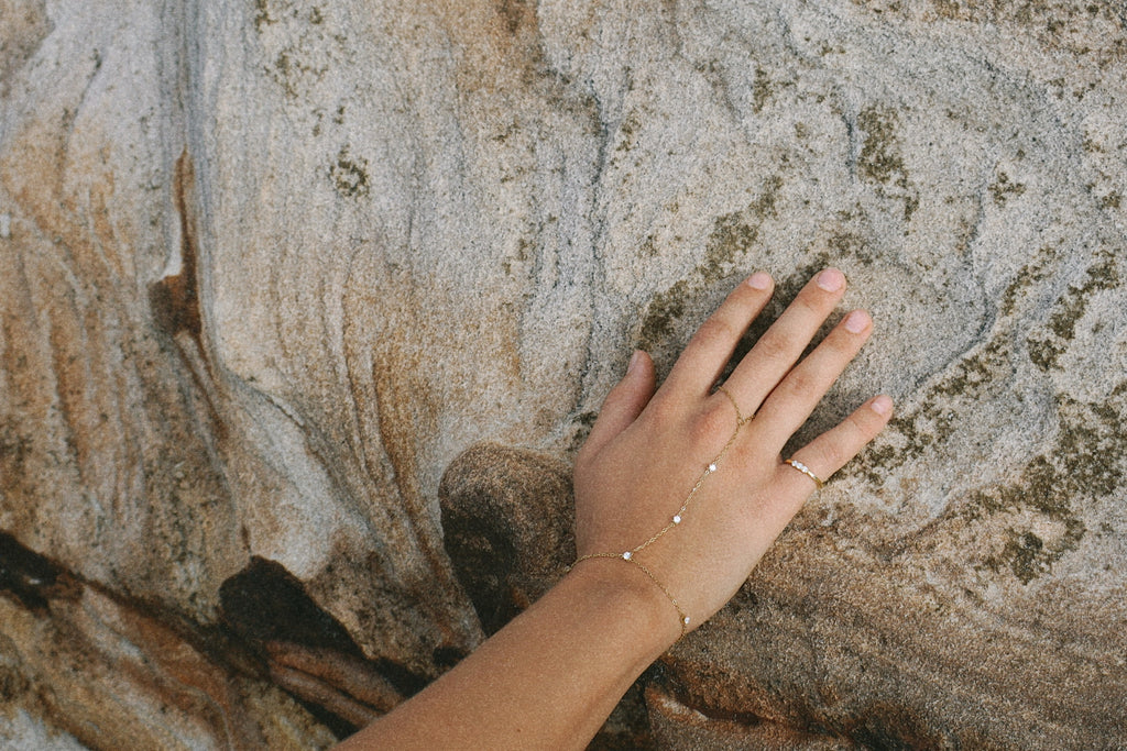 Dalia hand chain